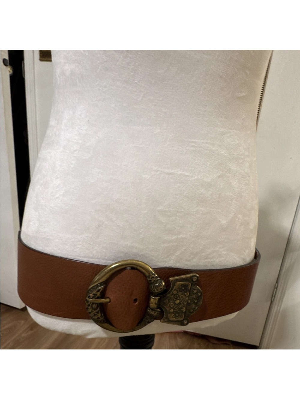 Vtg Laura Leigh Ltd. Collections Leather Western Belt Made in Italy Ornate Buckl